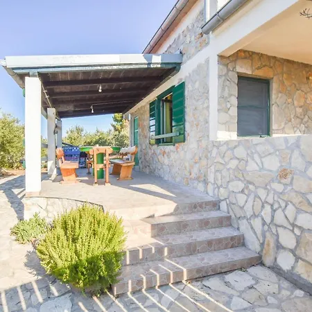 House Majka Marija Tkon